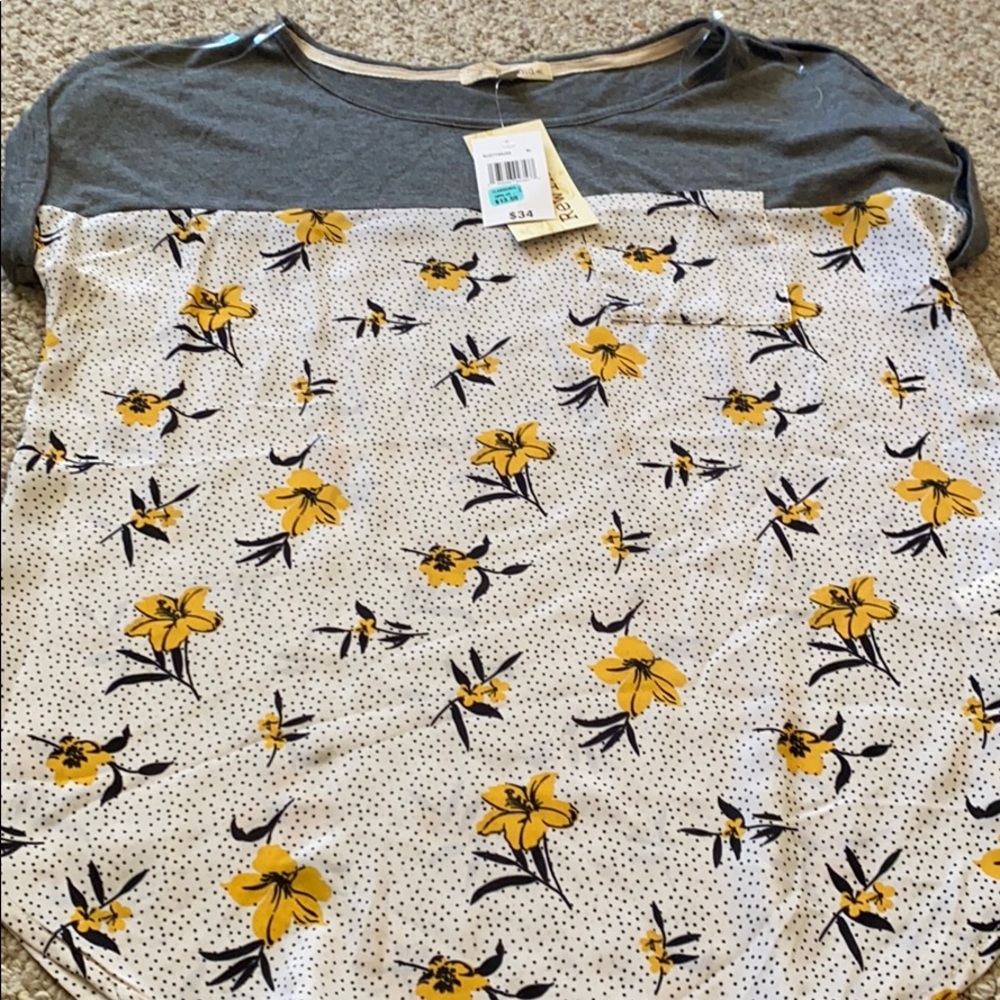 Rewind short sleeve blouse